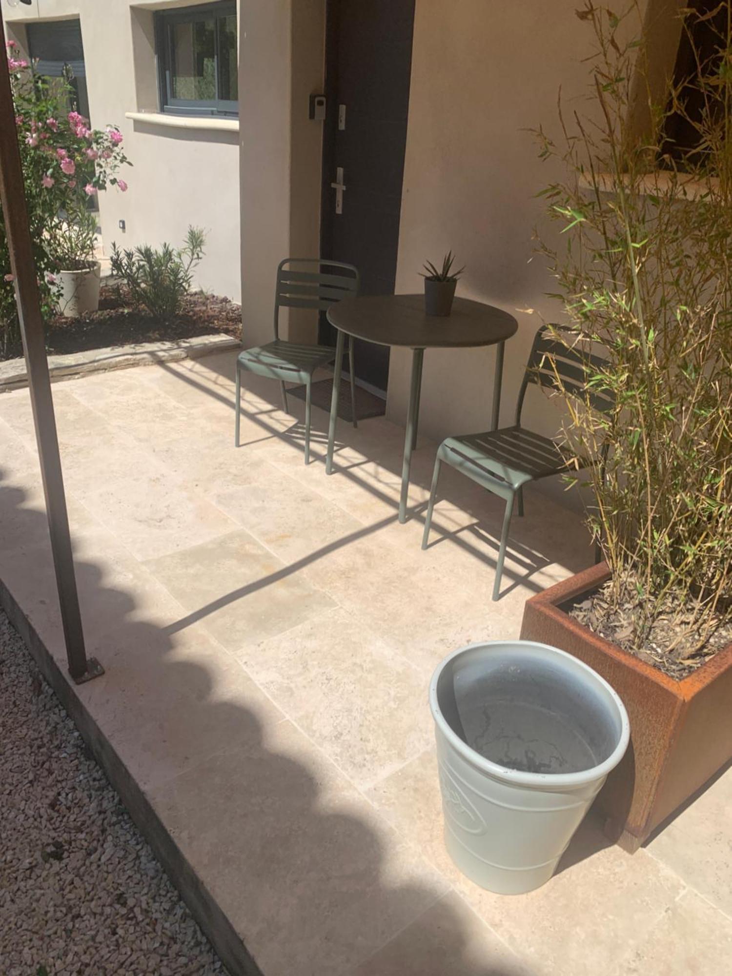 La Maison D'Hamih "Gite Et Chambres D'Hotes Uzès Exteriör bild